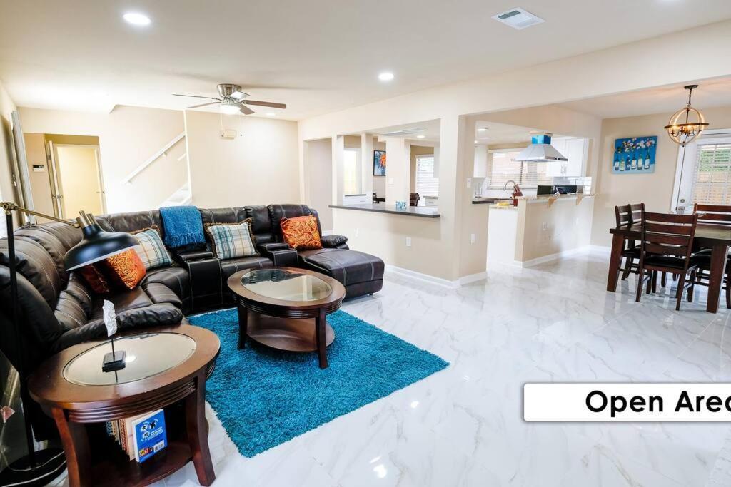 Stunning Family Home In North Houston!!! - Briar Creek Спринг Екстериор снимка